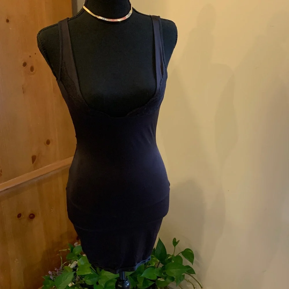 🌹Maidenform Black Lace Trim Dress Shapewear